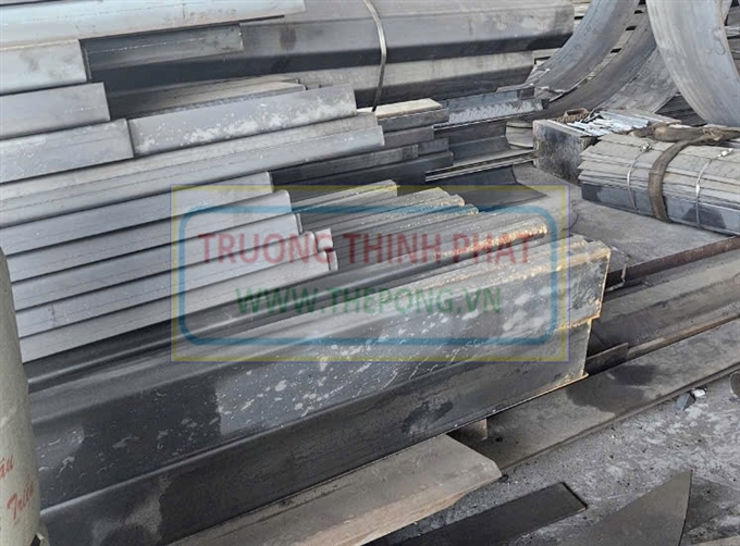 Bản Mã Chân Cột Thép